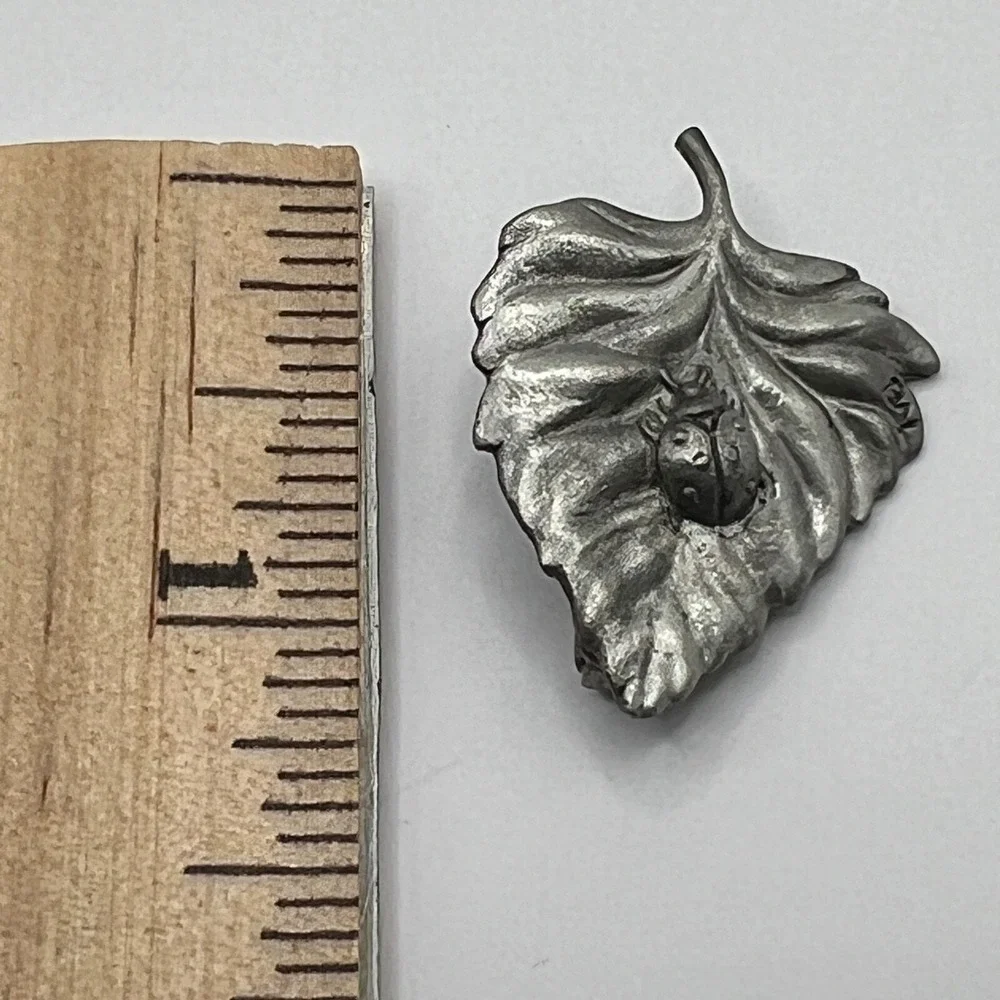 Vintage Marjolein Bastin Leaf Ladybug Brooch Pewter Tone Outdoors Nature Pin‎